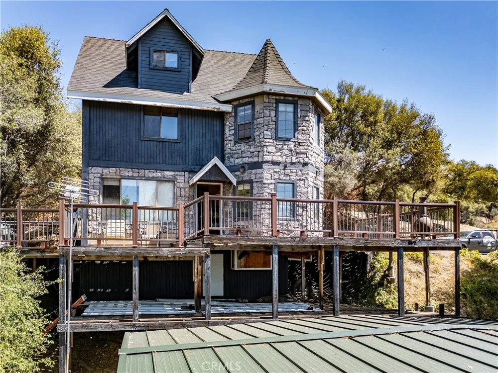42306 Snowline Court Oakhurst, CA 93644