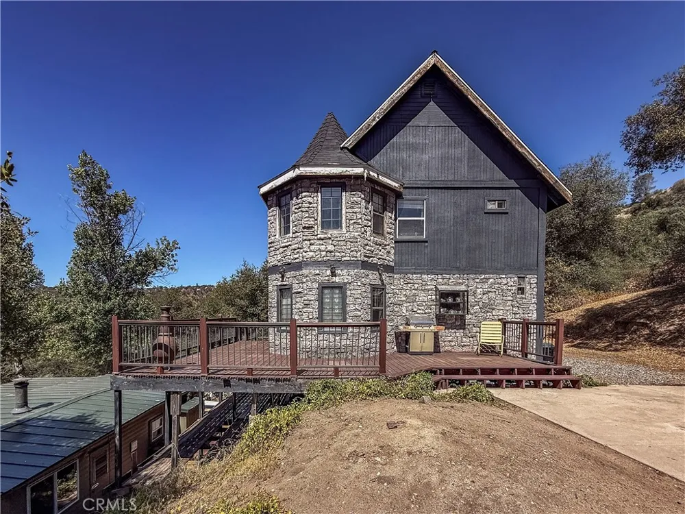 42306 Snowline Court Oakhurst, CA 93644