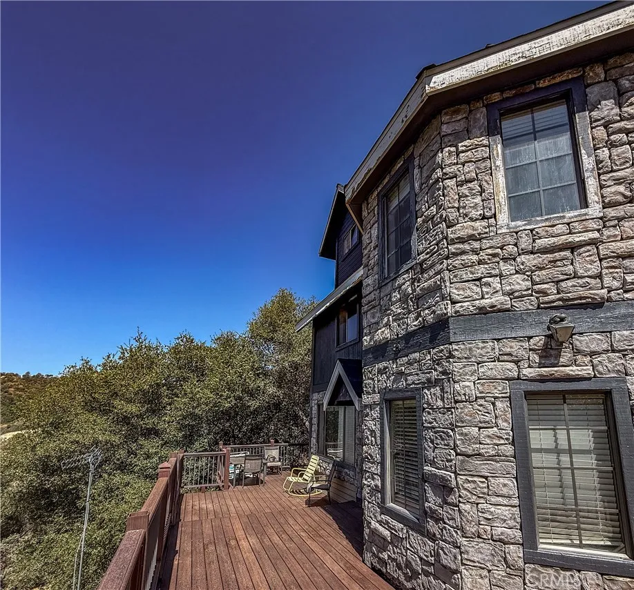 42306 Snowline Court Oakhurst, CA 93644