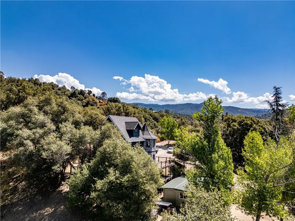42306 Snowline Court Oakhurst, CA 93644
