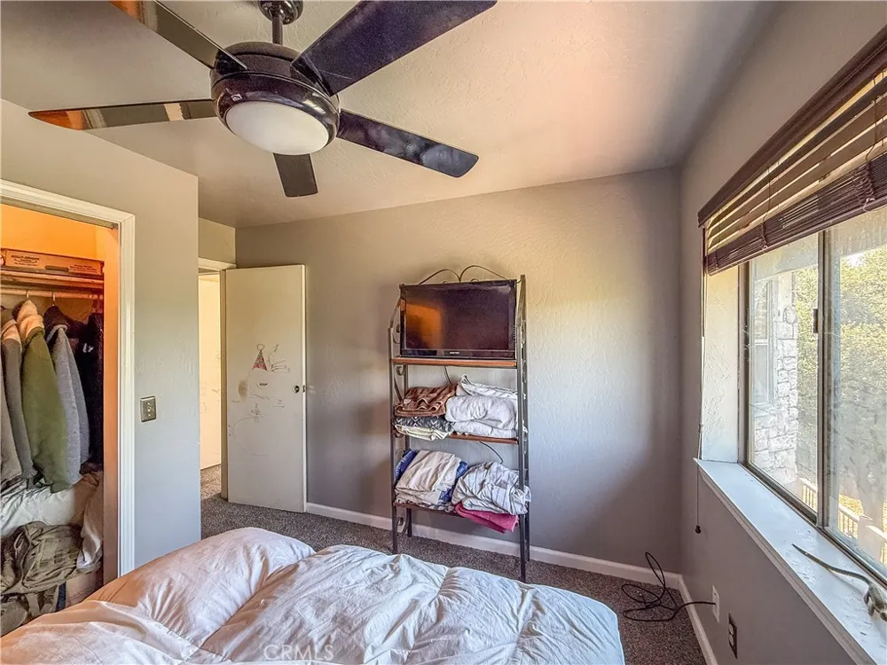 42306 Snowline Court Oakhurst, CA 93644