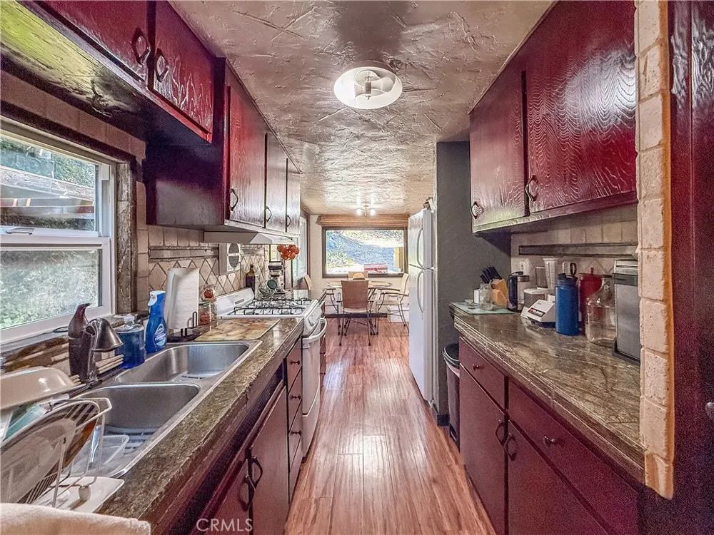 42306 Snowline Court Oakhurst, CA 93644