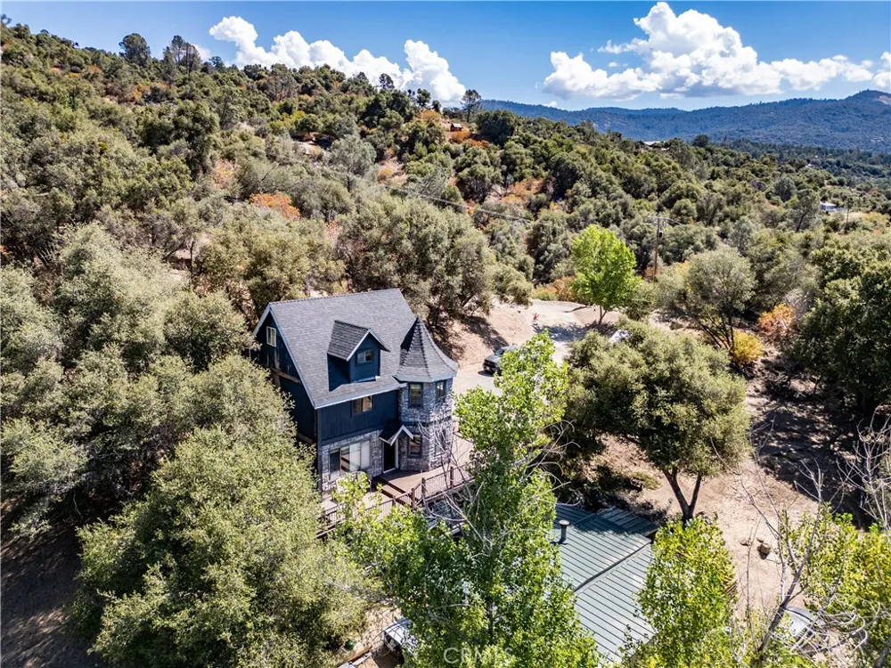 42306 Snowline Court Oakhurst, CA 93644
