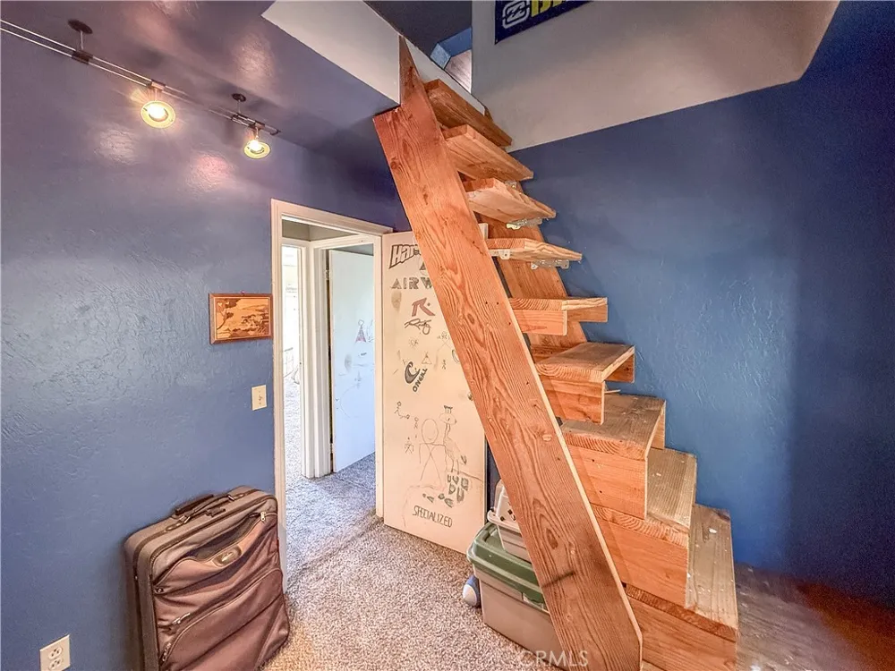 42306 Snowline Court Oakhurst, CA 93644