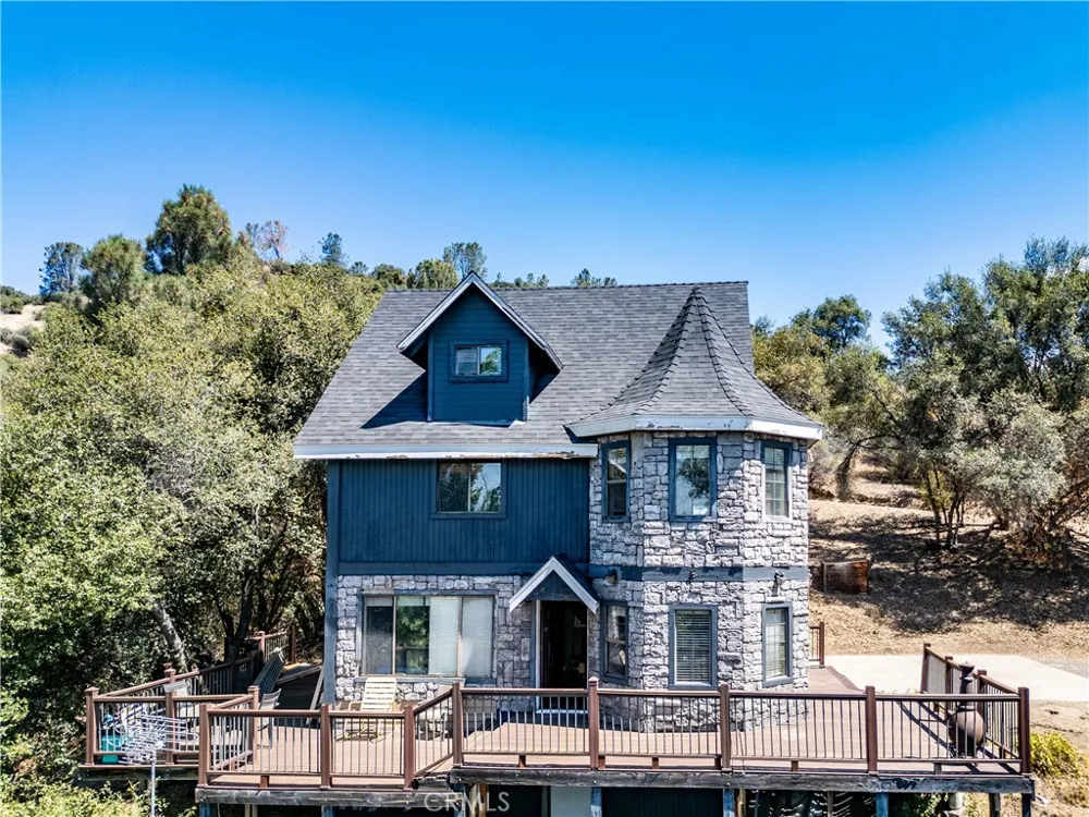 42306 Snowline Court Oakhurst, CA 93644