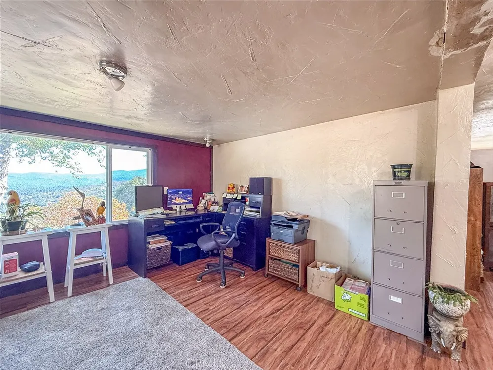42306 Snowline Court Oakhurst, CA 93644