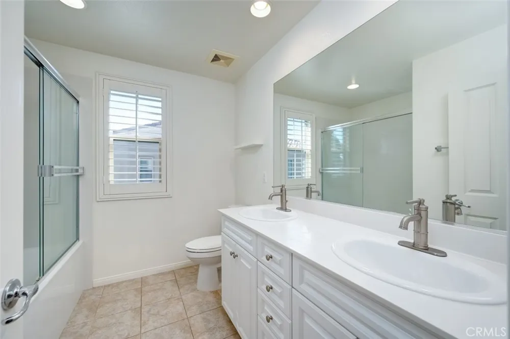 46 Cactus Bloom Irvine, CA 92618