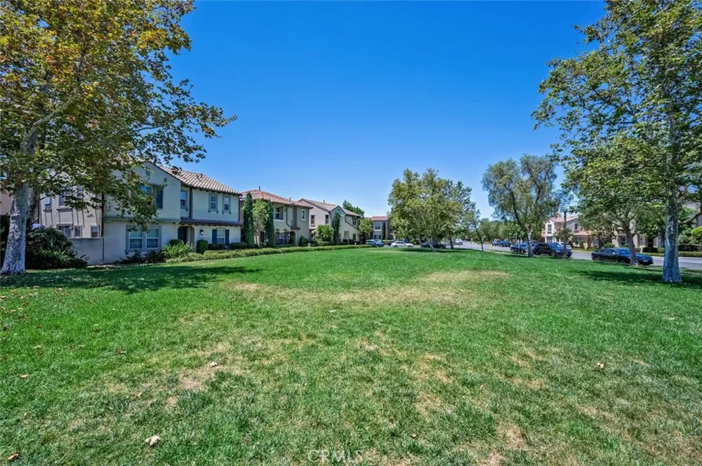 46 Cactus Bloom Irvine, CA 92618