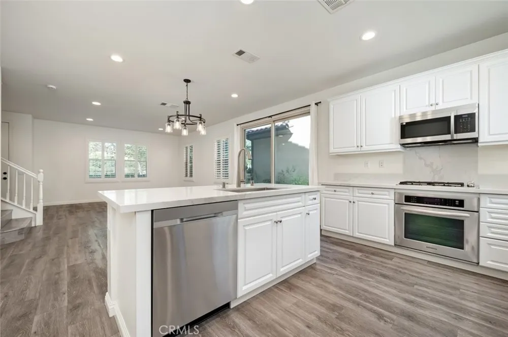 46 Cactus Bloom Irvine, CA 92618