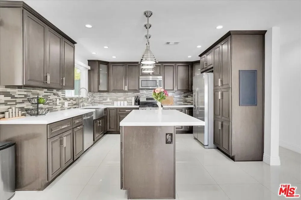6500 Ponce Avenue West Hills, CA 91307