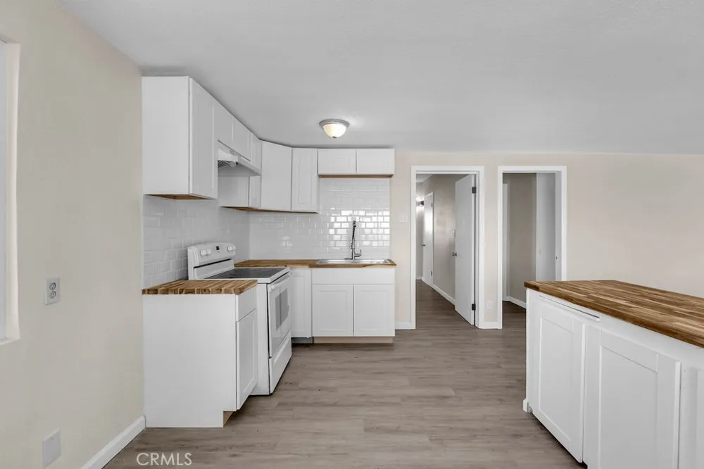 3852 Midway Road 29 Palms, CA 92277