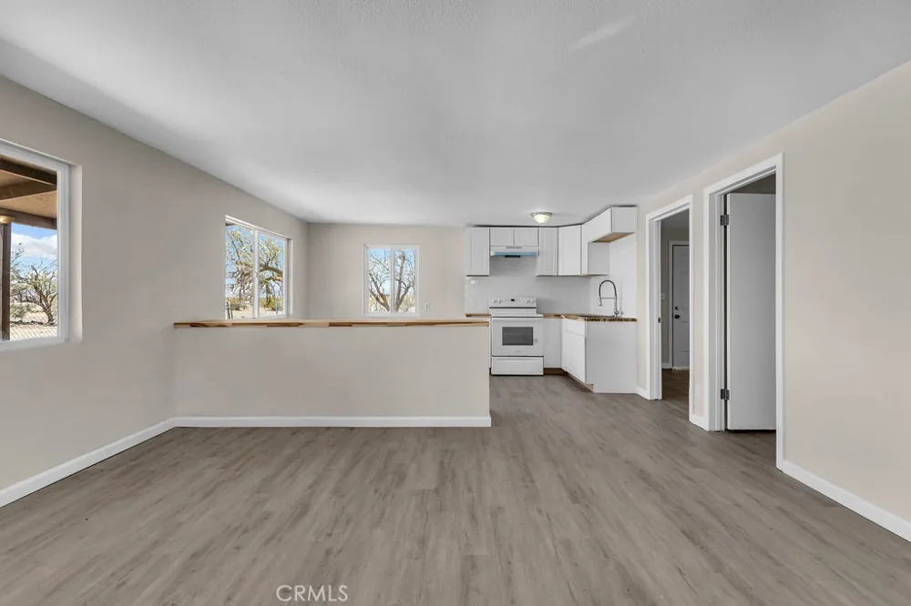 3852 Midway Road 29 Palms, CA 92277
