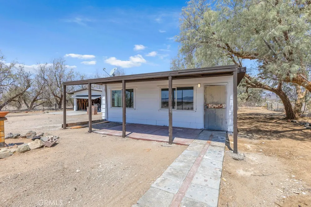 3852 Midway Road 29 Palms, CA 92277