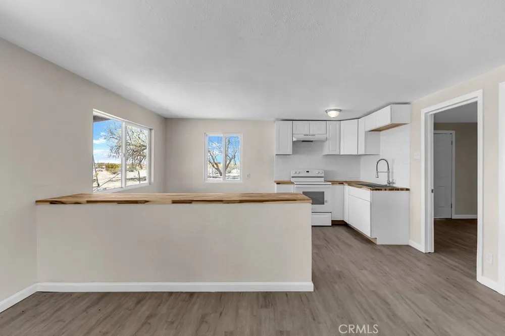 3852 Midway Road 29 Palms, CA 92277