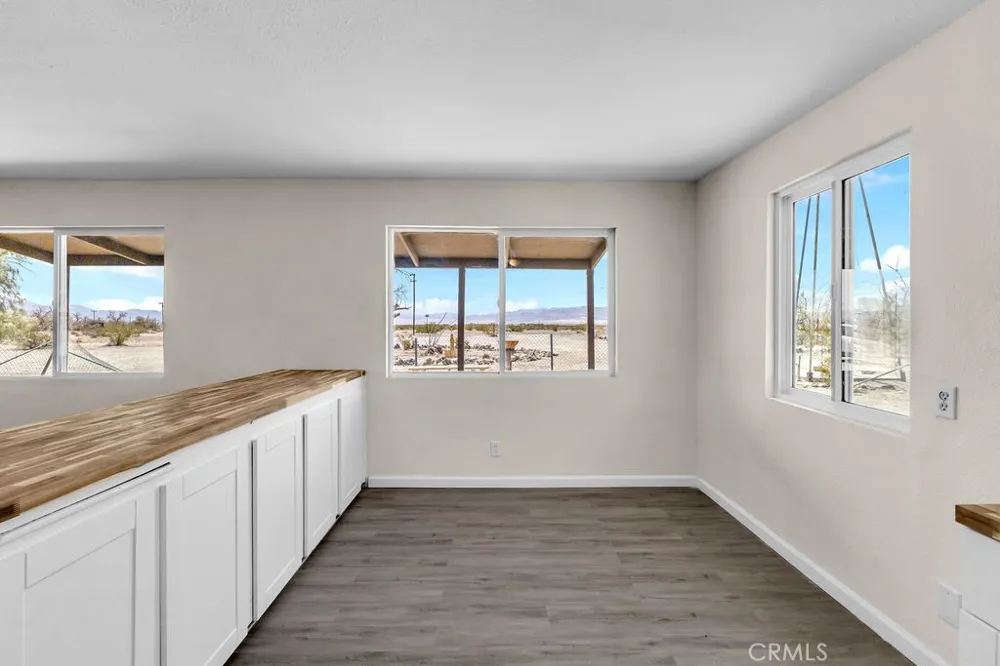 3852 Midway Road 29 Palms, CA 92277