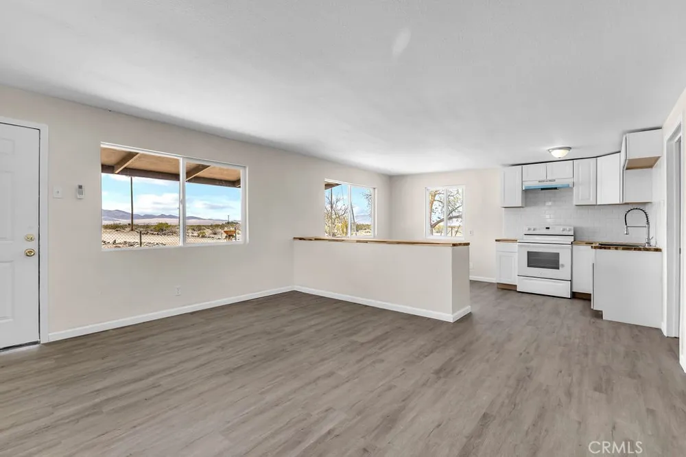 3852 Midway Road 29 Palms, CA 92277