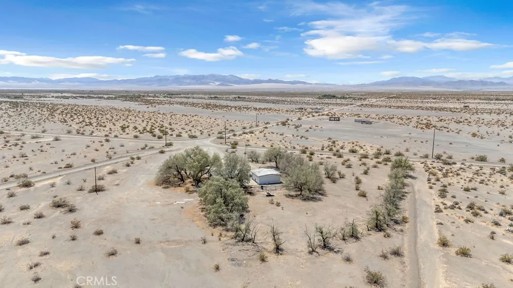 3852 Midway Road 29 Palms, CA 92277