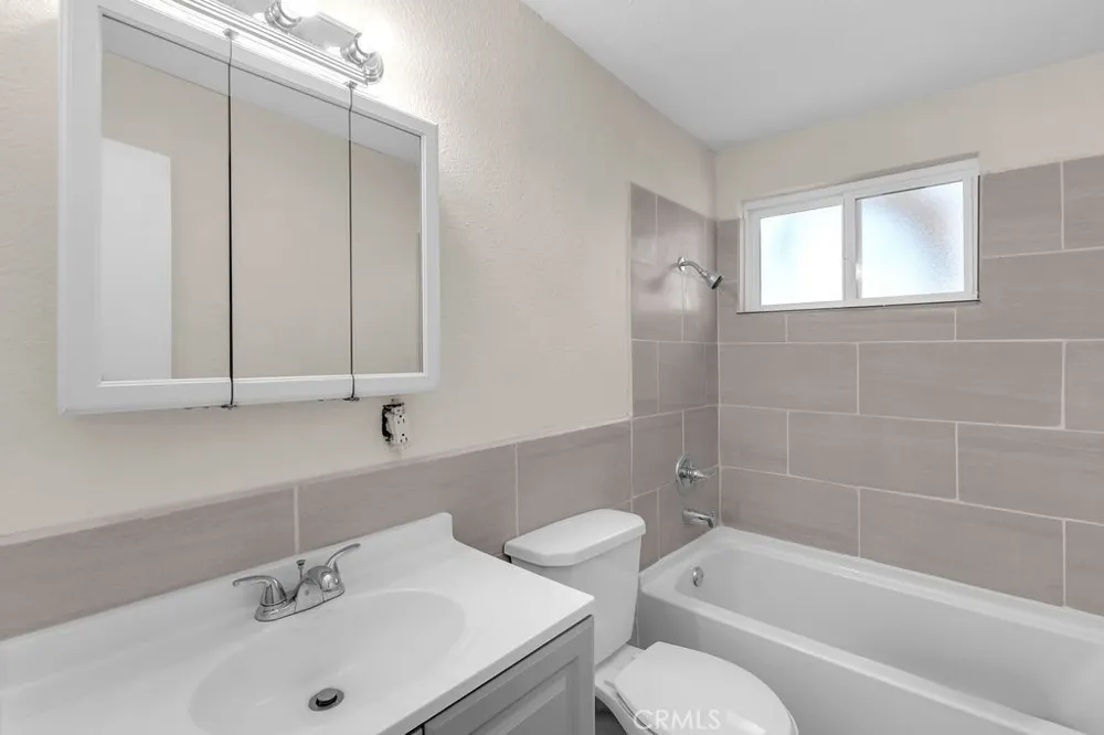 3852 Midway Road 29 Palms, CA 92277