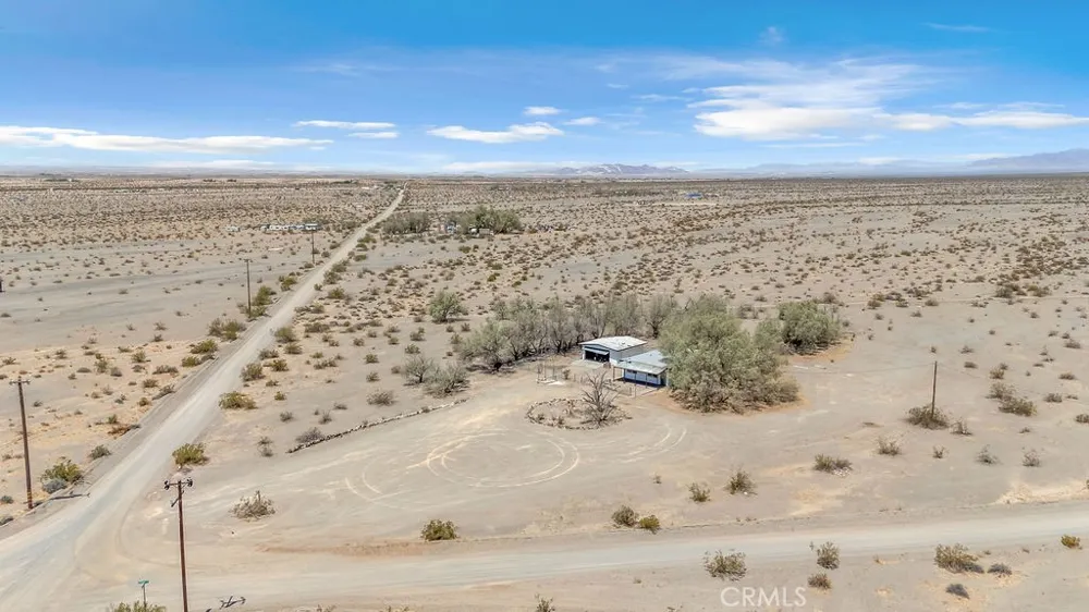 3852 Midway Road 29 Palms, CA 92277