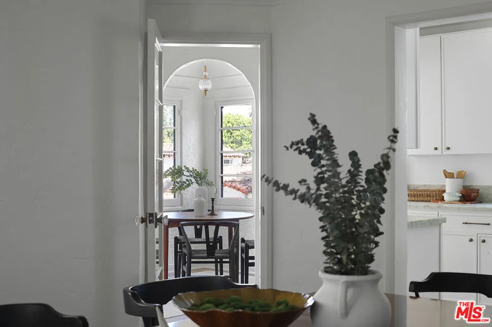 3118 W 43rd Place Los Angeles, CA 90008