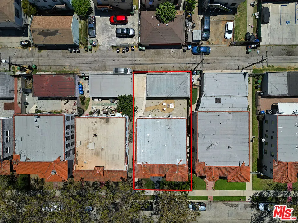 3118 W 43rd Place Los Angeles, CA 90008