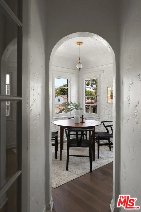 3118 W 43rd Place Los Angeles, CA 90008