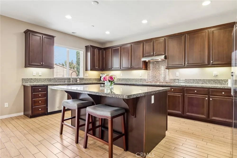 44228 Nighthawk Temecula, CA 92592