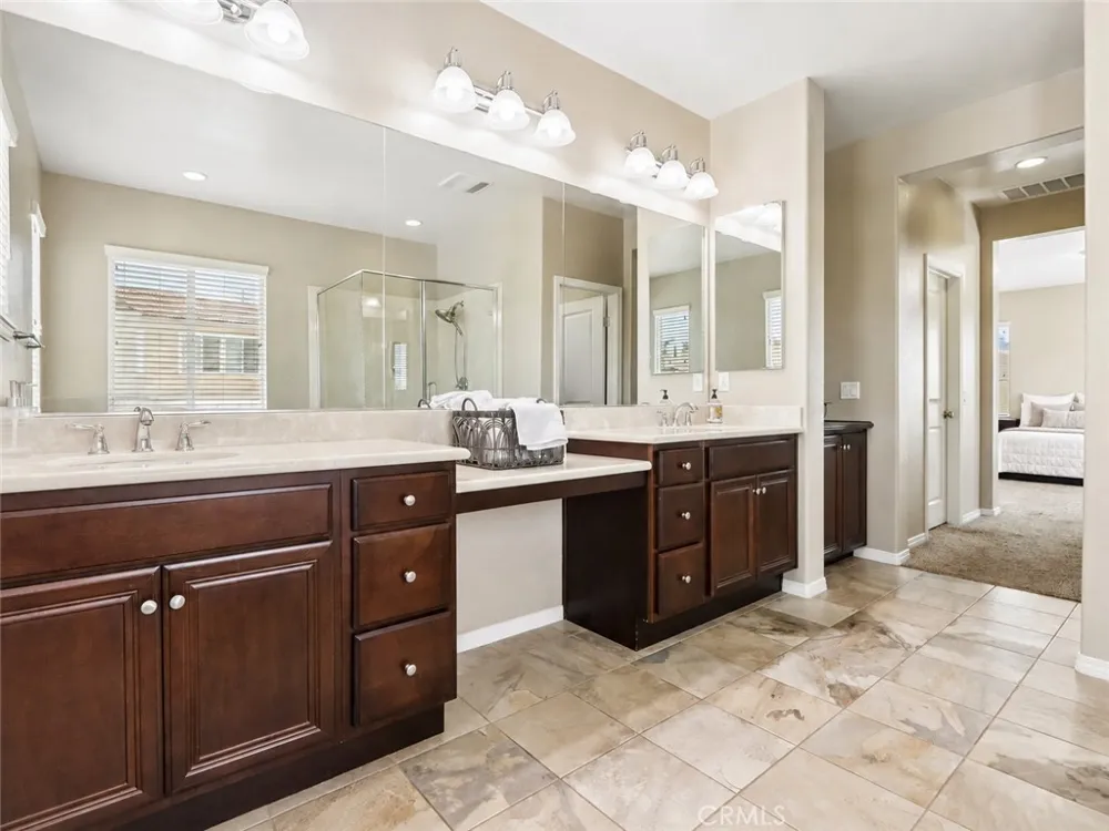 44228 Nighthawk Temecula, CA 92592