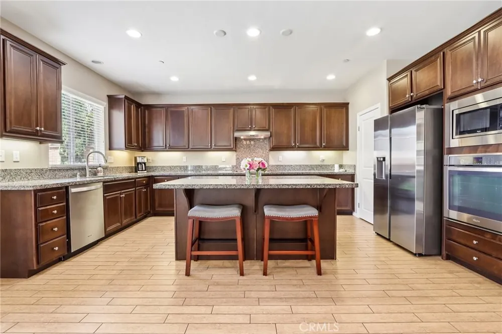 44228 Nighthawk Temecula, CA 92592