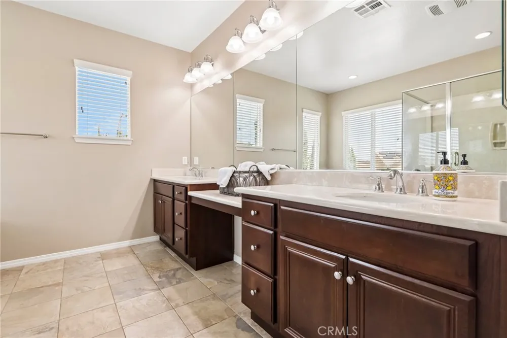 44228 Nighthawk Temecula, CA 92592