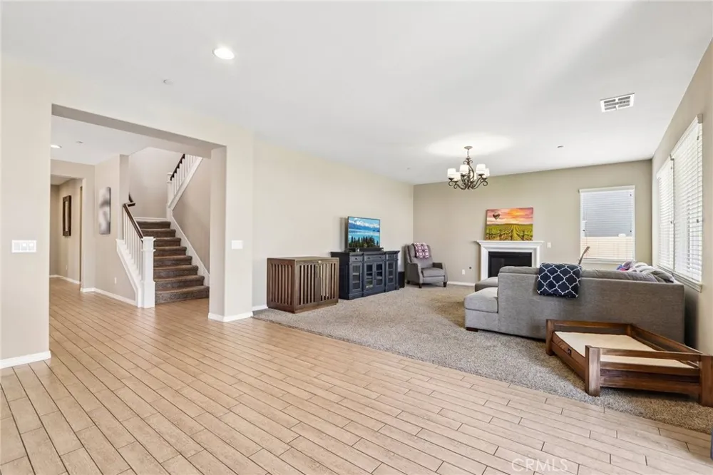 44228 Nighthawk Temecula, CA 92592