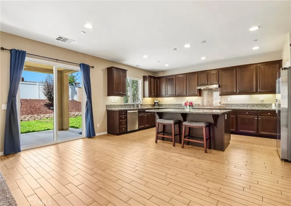 44228 Nighthawk Temecula, CA 92592