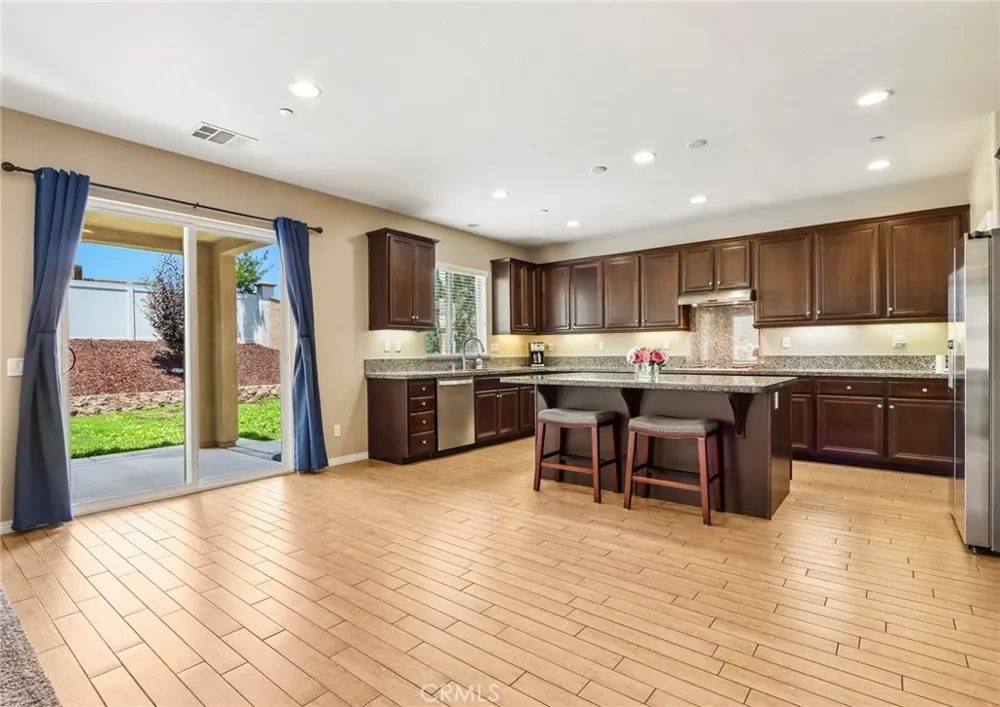 44228 Nighthawk Temecula, CA 92592