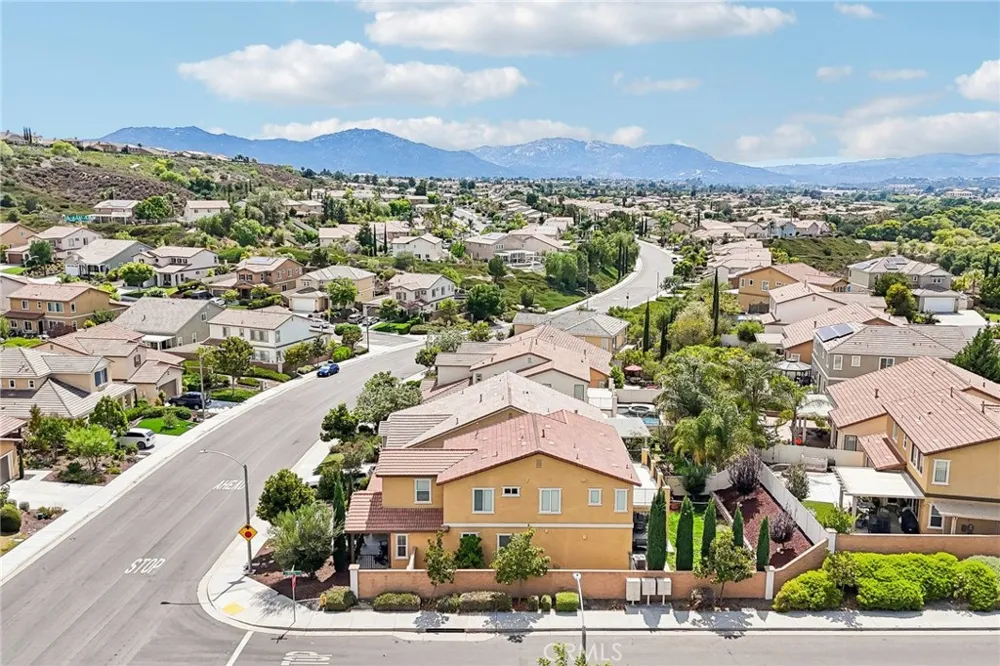 44228 Nighthawk Temecula, CA 92592