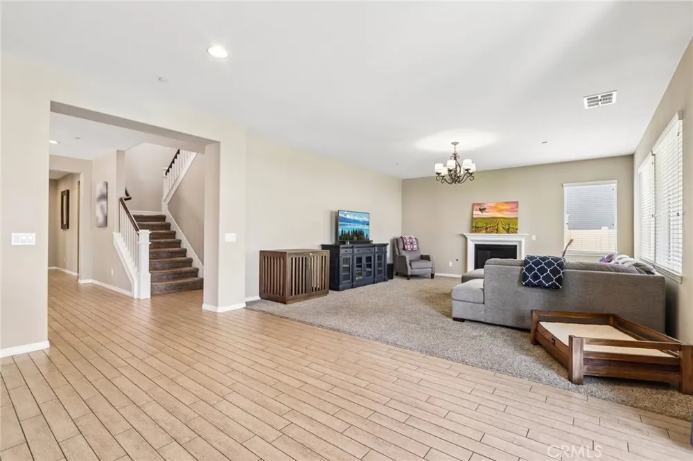 44228 Nighthawk Temecula, CA 92592