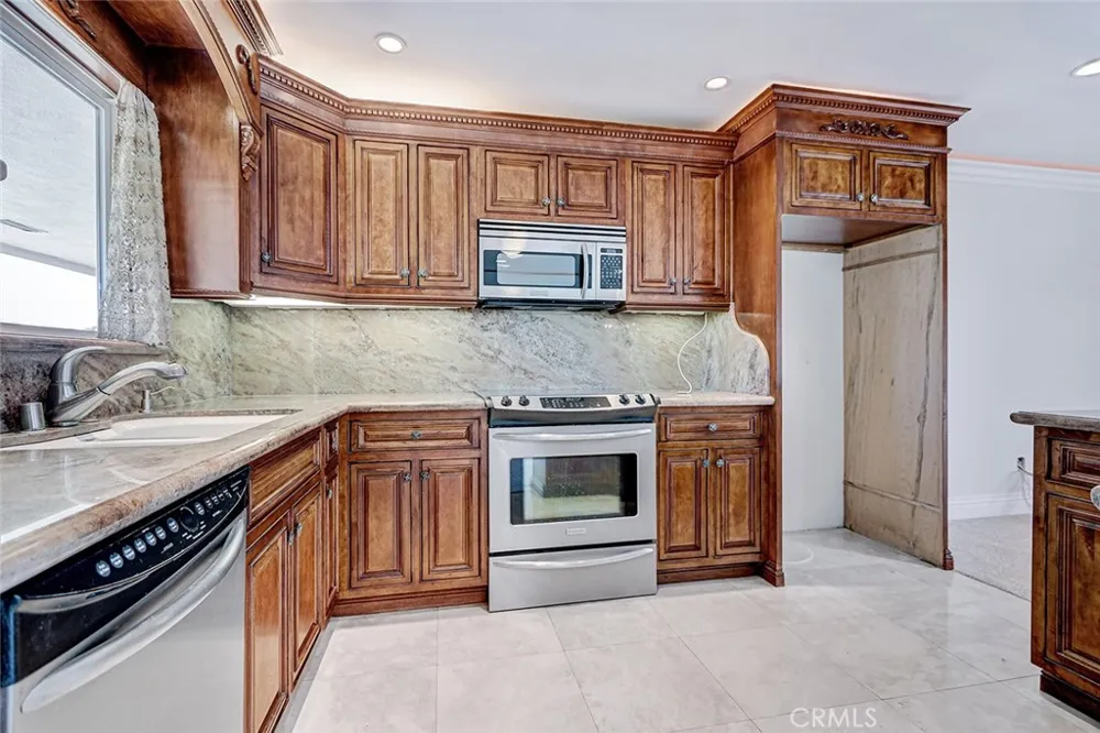 22937 Nadine Circle #B Torrance, CA 90505