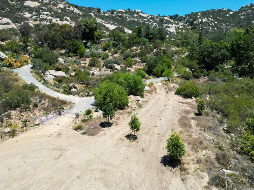 5589 Rainbow Creek Road Fallbrook, CA 92028