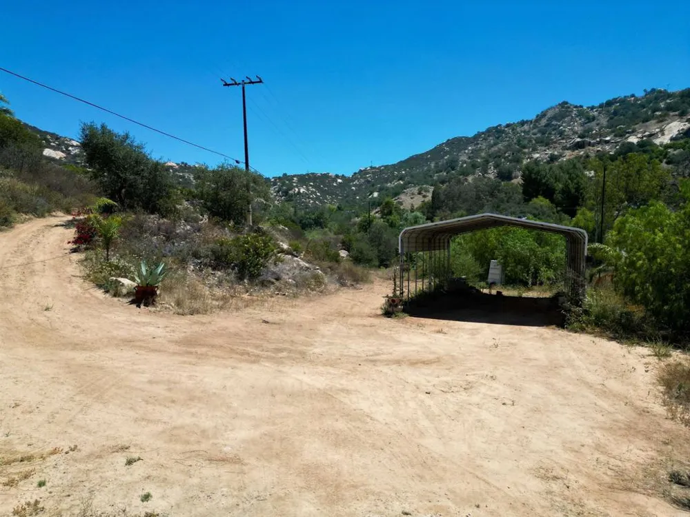 5589 Rainbow Creek Road Fallbrook, CA 92028