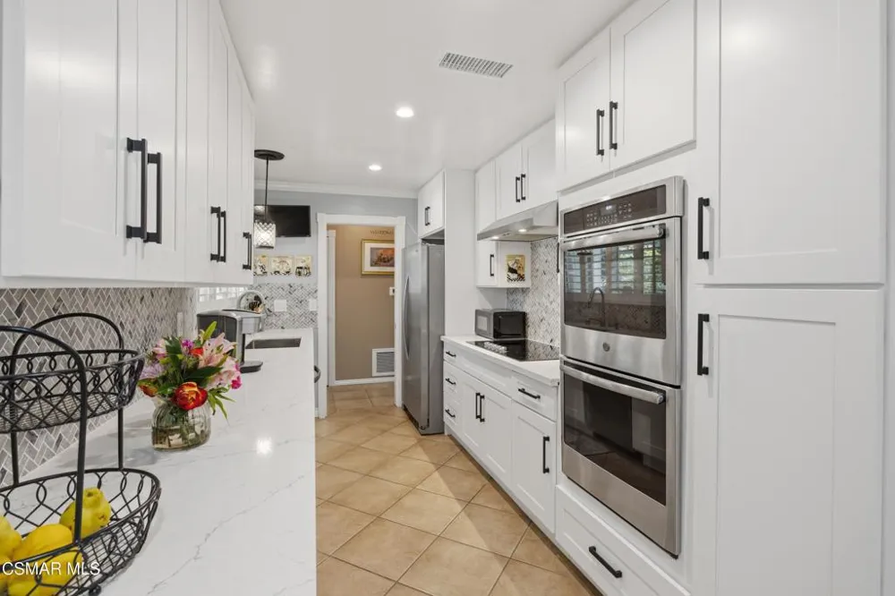 321 Pajaro Avenue Ventura, CA 93004