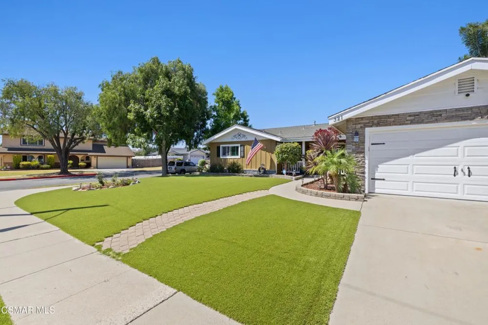 321 Pajaro Avenue Ventura, CA 93004