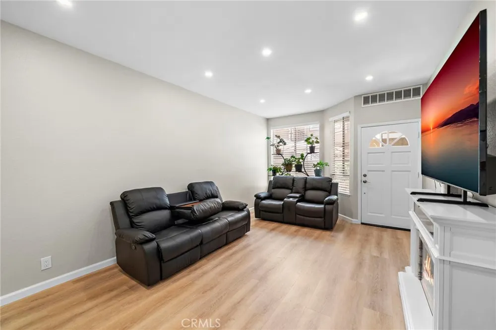 23 Via Honrado Rancho Santa Margarita, CA 92688