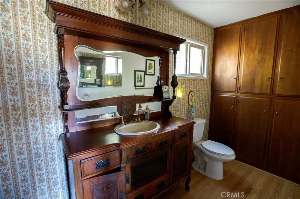 1239 Yosemite Lake Arrowhead, CA 92352