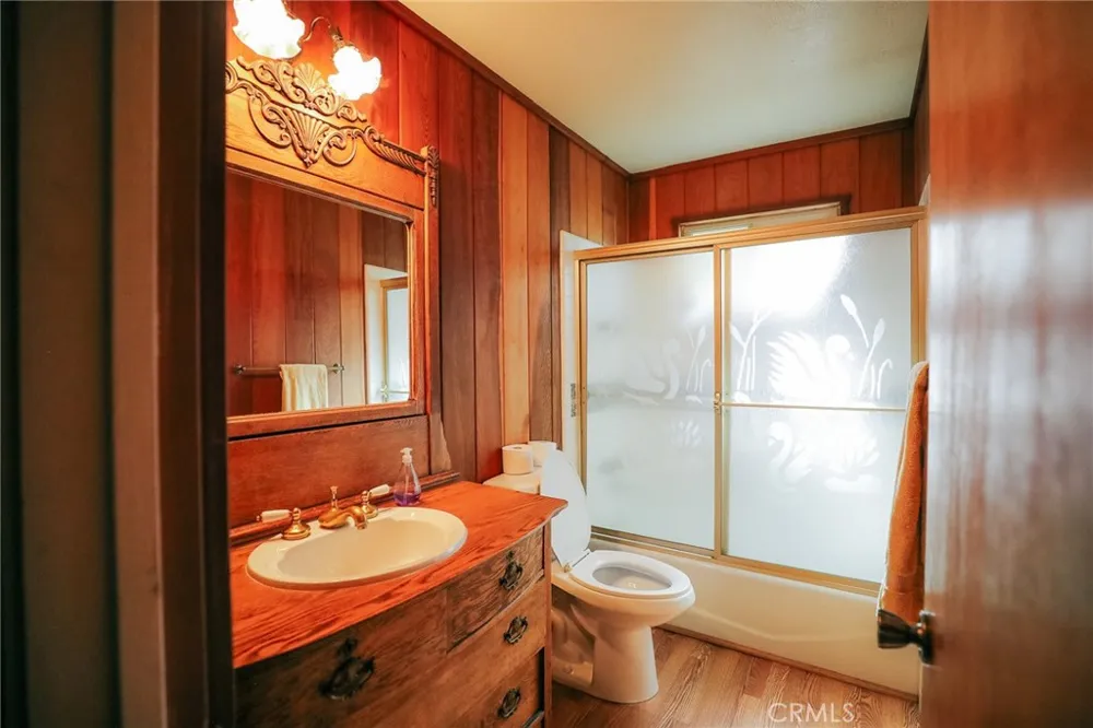 1239 Yosemite Lake Arrowhead, CA 92352