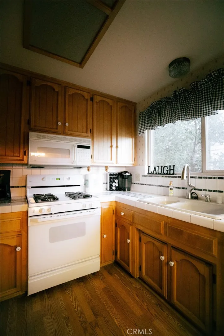 1239 Yosemite Lake Arrowhead, CA 92352