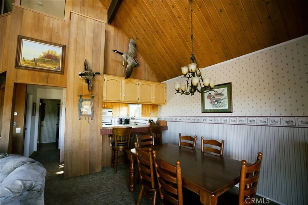 1239 Yosemite Lake Arrowhead, CA 92352