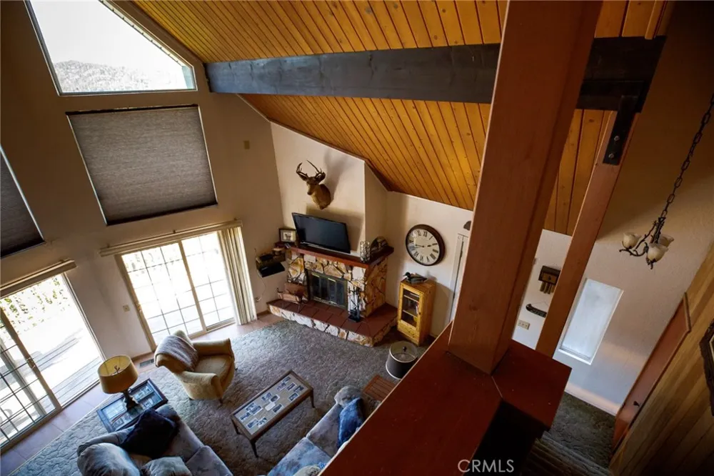 1239 Yosemite Lake Arrowhead, CA 92352