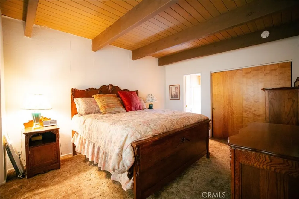 1239 Yosemite Lake Arrowhead, CA 92352