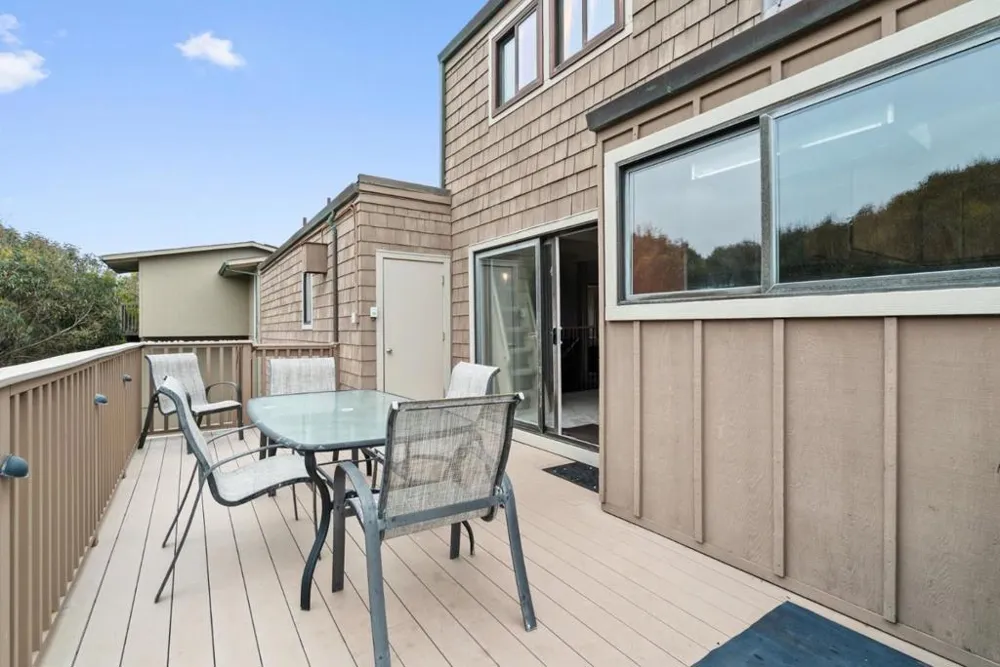 83 Puffin Lane Watsonville, CA 95076