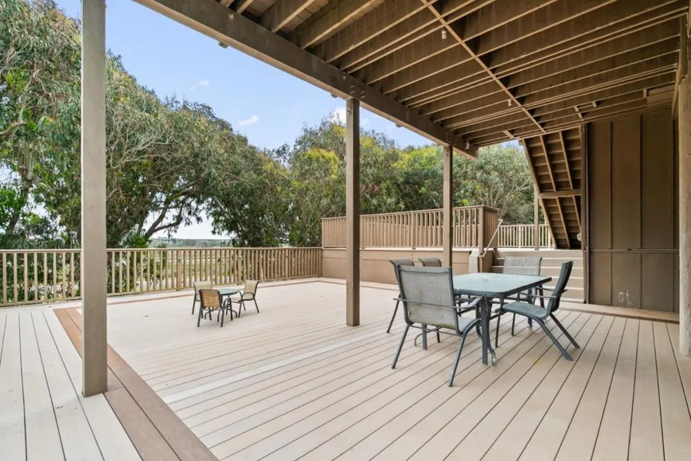 83 Puffin Lane Watsonville, CA 95076