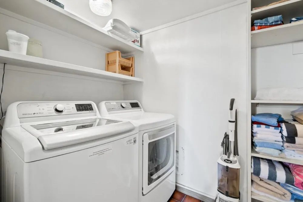 83 Puffin Lane Watsonville, CA 95076